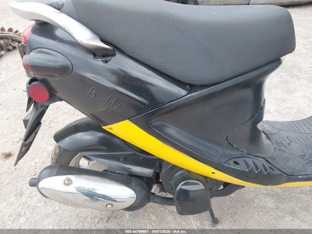 Genuine Scooter Co. Buddy 125