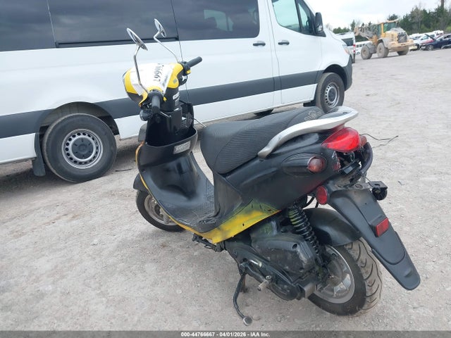 Genuine Scooter Co. Buddy 125