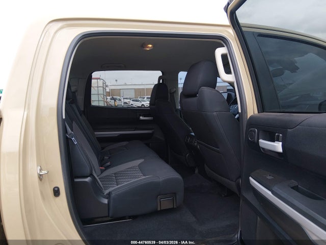 Toyota Tundra Sr5 5.7l V8