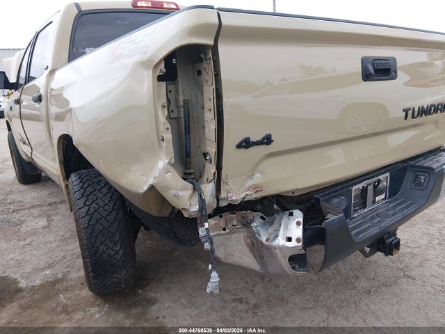 Toyota Tundra Sr5 5.7l V8