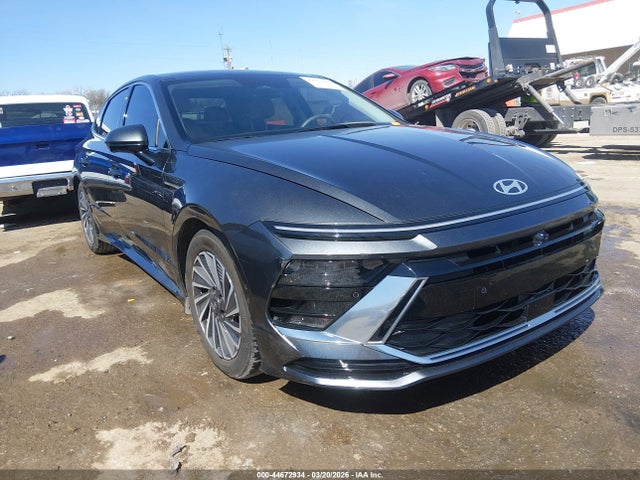 Salvage Hyundai SONATA Image