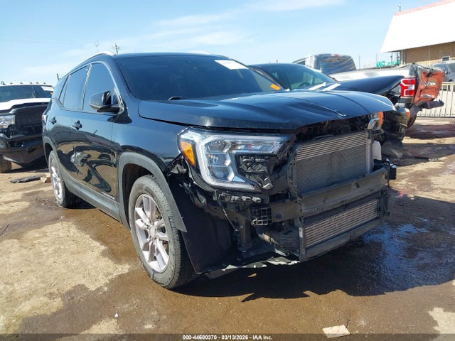 Salvage GMC Terrain Image