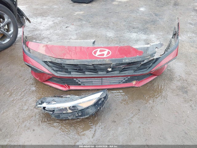 Hyundai ELANTRA Sel
