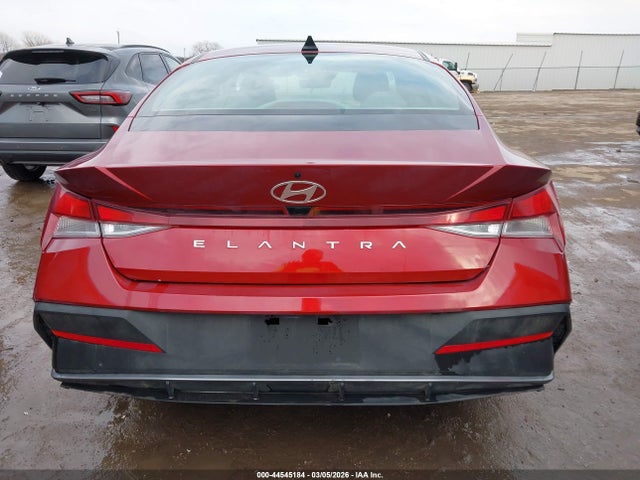 Hyundai ELANTRA Sel