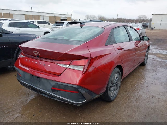 Hyundai ELANTRA Sel