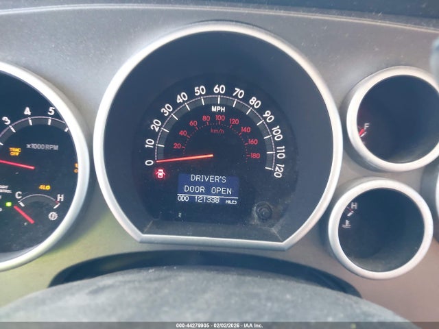 Toyota Sequoia Platinum 5.7l V8