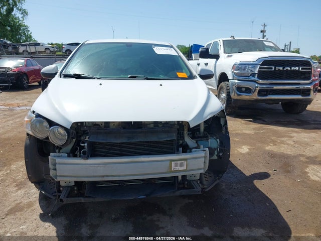 Chevrolet Sonic Lt Auto