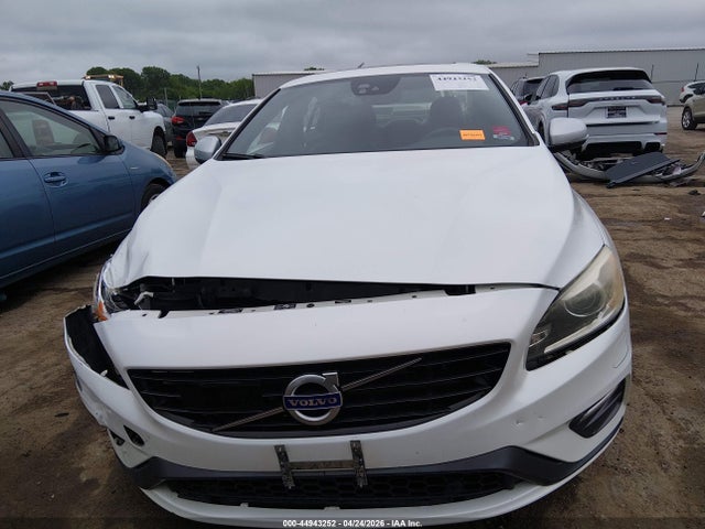 Volvo S60 T6 Drive-e R-design Platinum