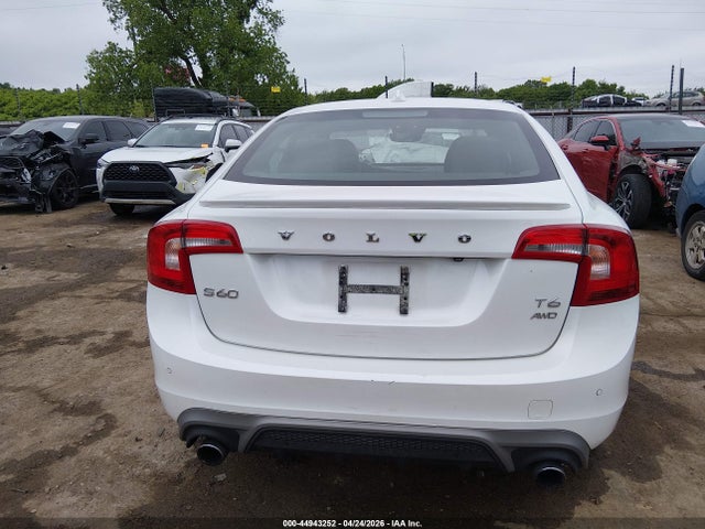 Volvo S60 T6 Drive-e R-design Platinum