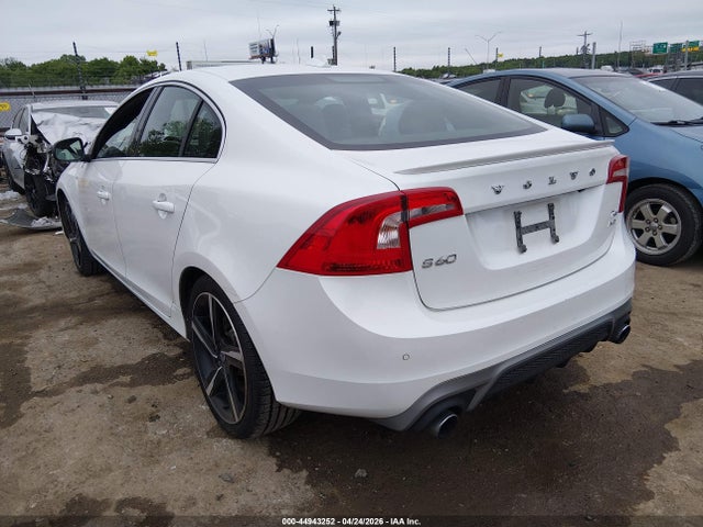 Volvo S60 T6 Drive-e R-design Platinum