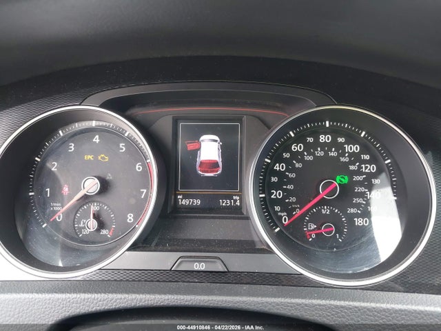 Volkswagen Golf 2.0t S 4-door