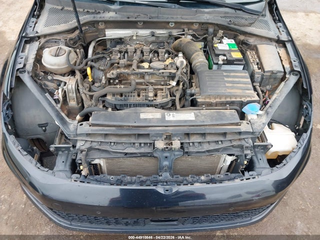 Volkswagen Golf 2.0t S 4-door