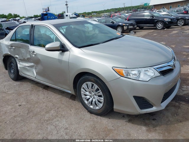 Salvage Toyota Camry Image