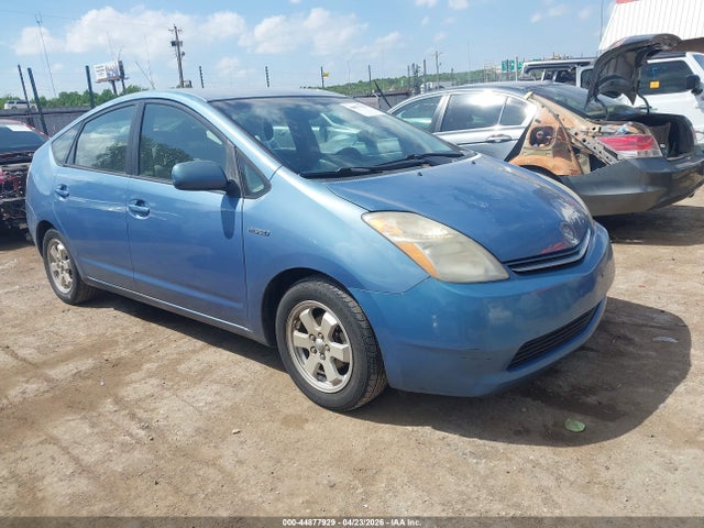 Salvage Toyota Prius Image