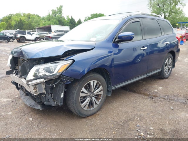 Nissan Pathfinder S