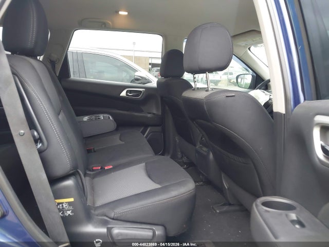 Nissan Pathfinder S