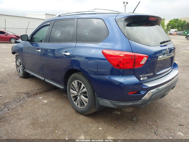 Nissan Pathfinder S