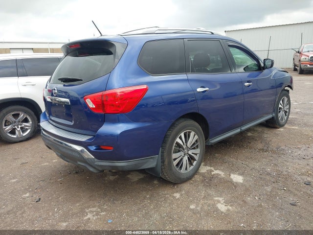 Nissan Pathfinder S