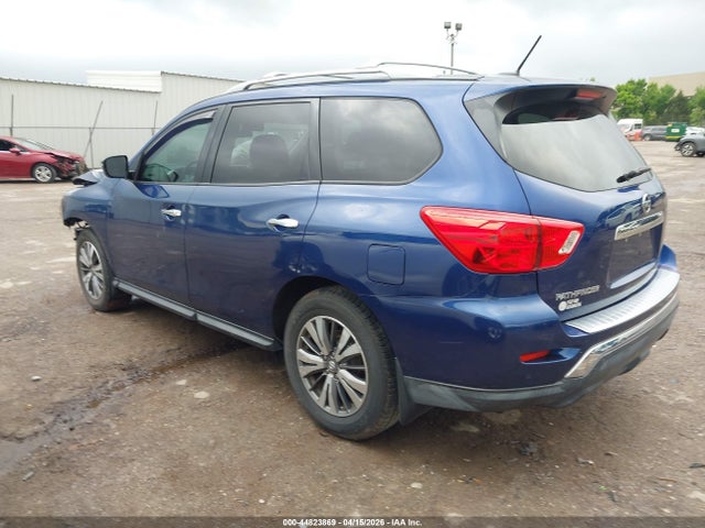 Nissan Pathfinder S