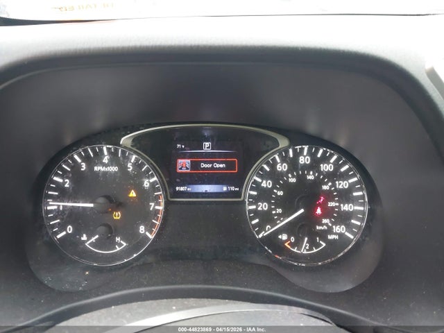 Nissan Pathfinder S