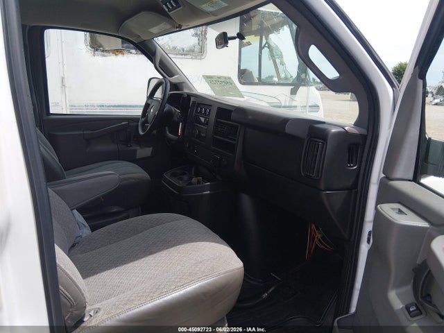Chevrolet Express Lt