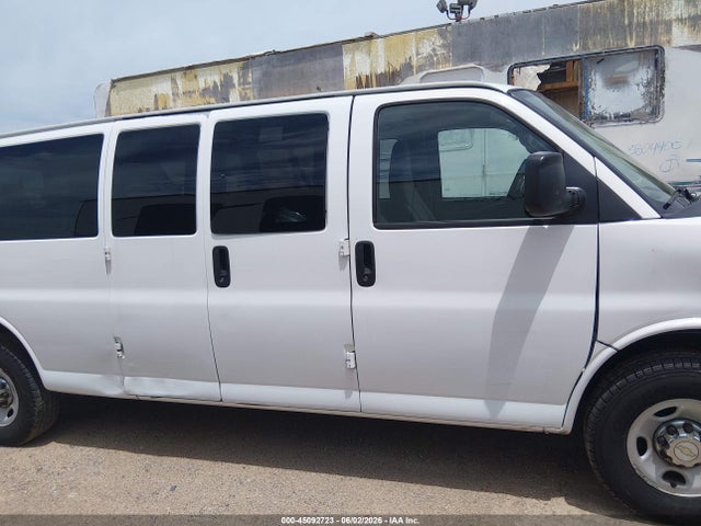 Chevrolet Express Lt