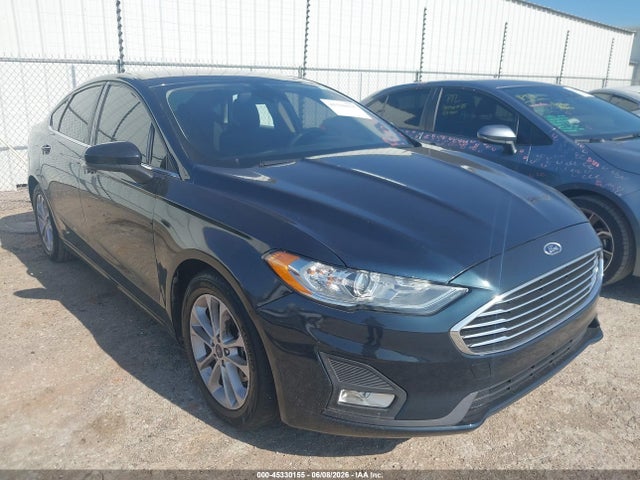 Salvage Ford Fusion Image
