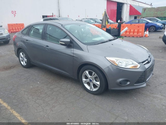 Salvage Ford Focus Image