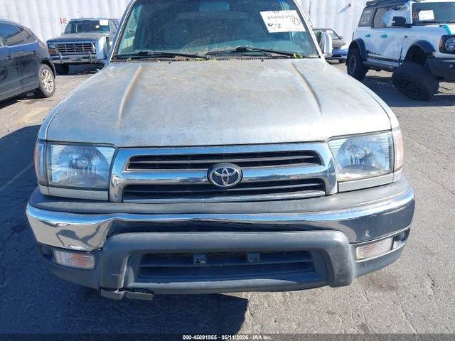 Toyota 4Runner Sr5 V6