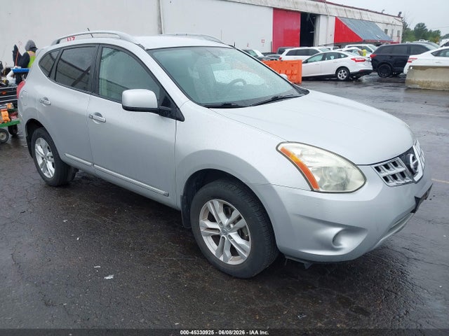 Salvage Nissan Rogue Image