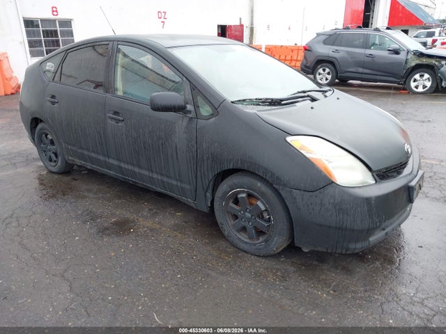 Salvage Toyota Prius Image