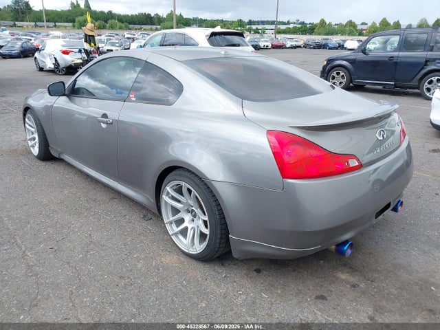 INFINITI G37 Sport