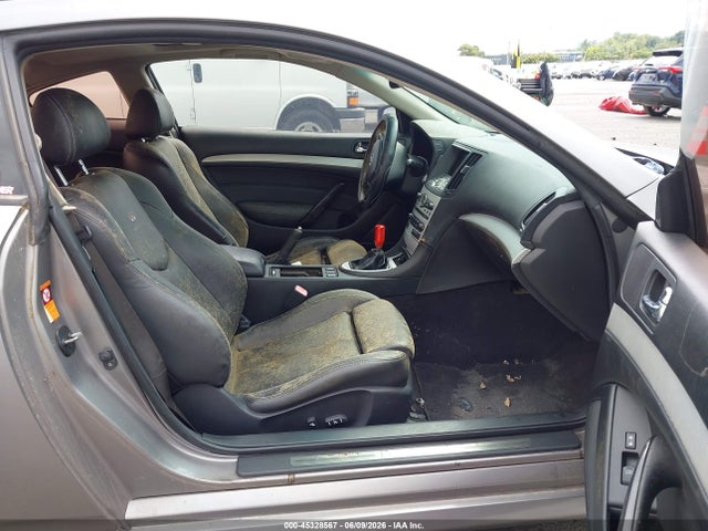 INFINITI G37 Sport