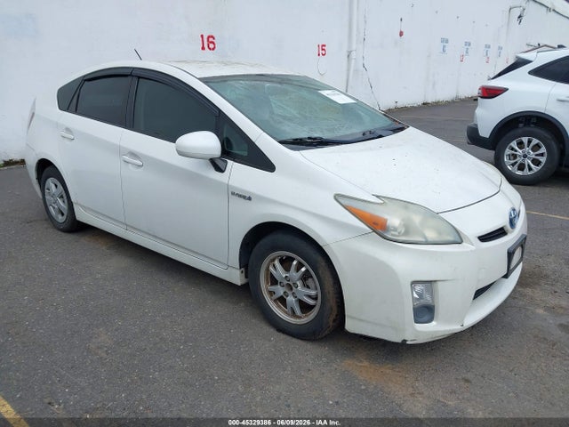 Salvage Toyota Prius Image