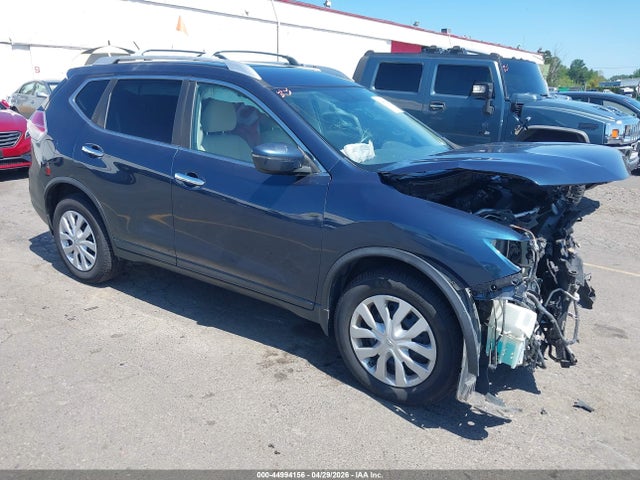 Salvage Nissan Rogue Image
