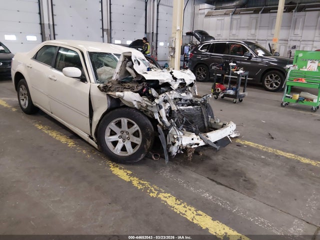 Salvage Chrysler 300 Image