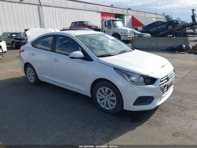 Salvage Hyundai ACCENT Image
