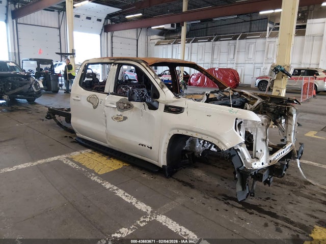 Salvage GMC Sierra 1500 Image