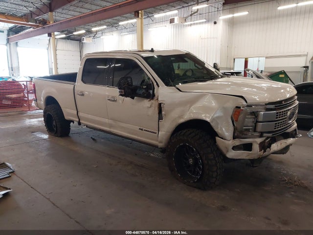 Salvage Ford F-350 Image