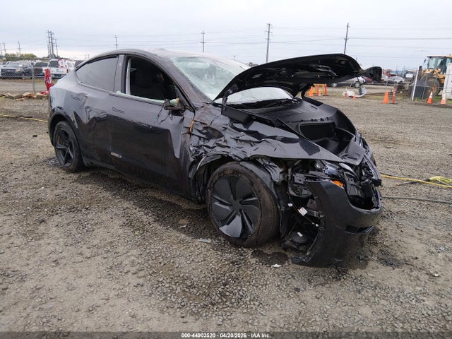 Salvage Tesla Model Y Image