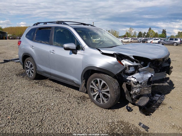 Salvage Subaru Forester Image