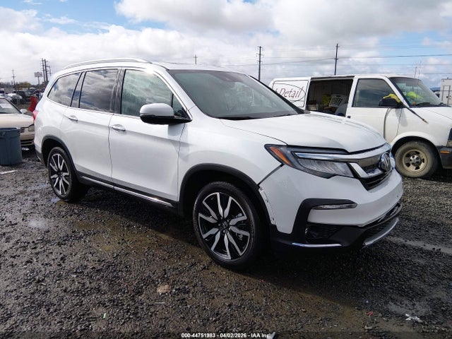Salvage Honda Pilot Image