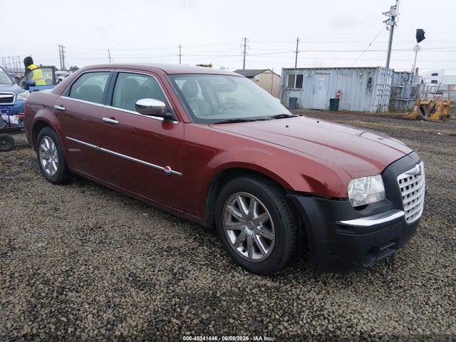 Salvage Chrysler 300c Image