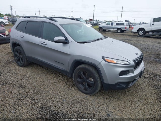 Salvage Jeep Cherokee Image