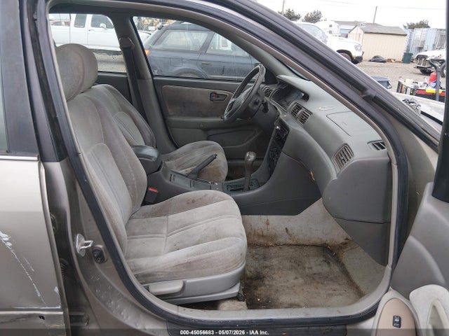 Toyota Camry Le V6