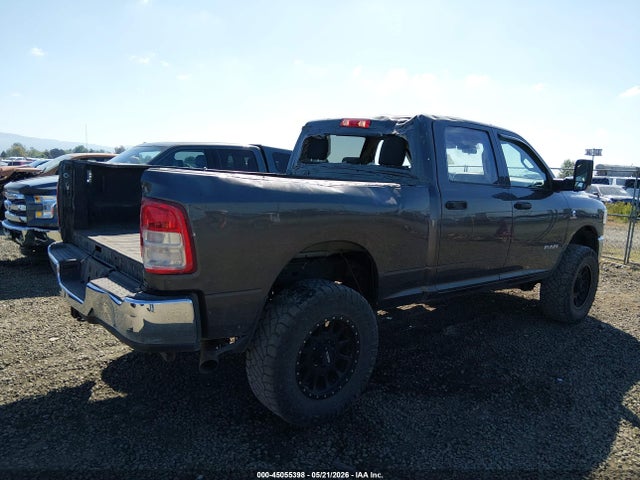 Ram 2500 Tradesman  4x4 6'4 Box