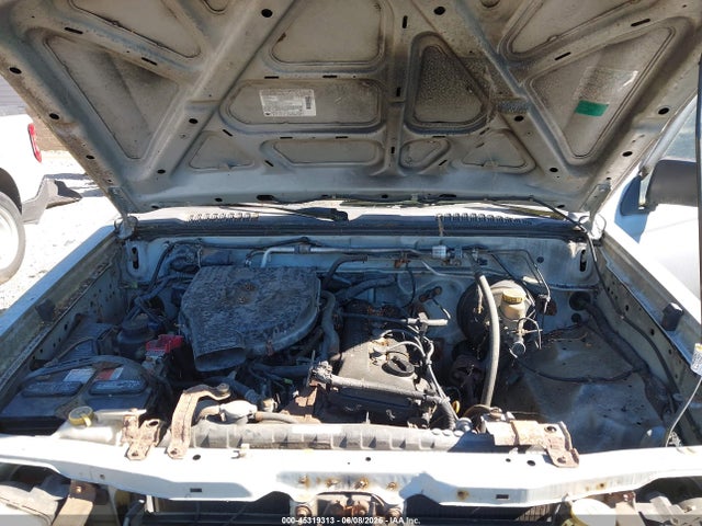 Nissan Frontier Xe