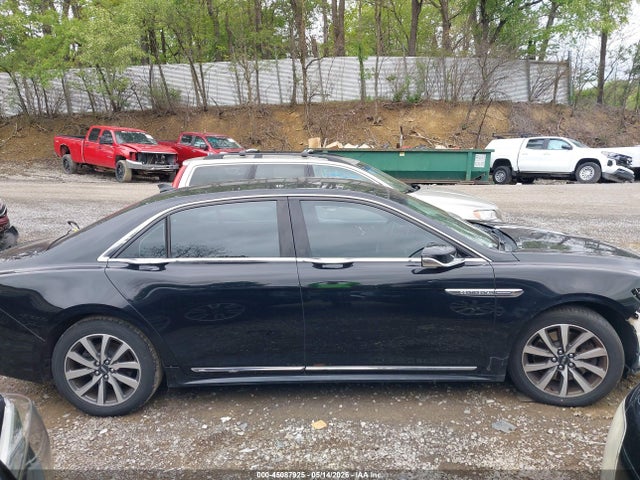 Lincoln Continental Premiere