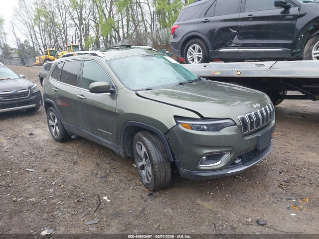 Salvage Jeep Cherokee Image