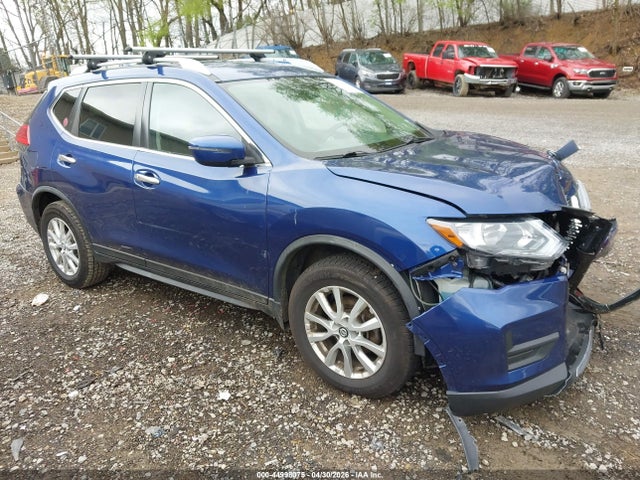 Salvage Nissan Rogue Image
